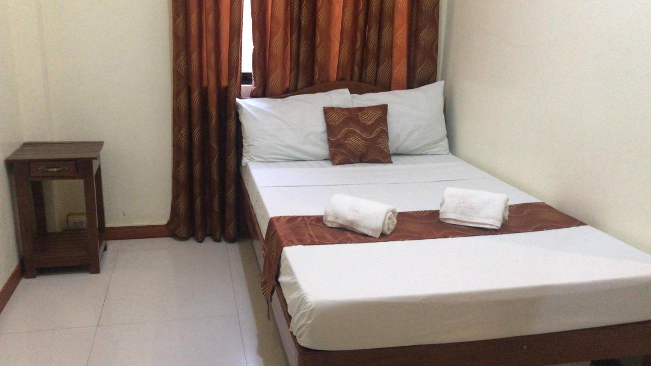 Aquari Travellers Inn Puerto Princesa Exterior photo